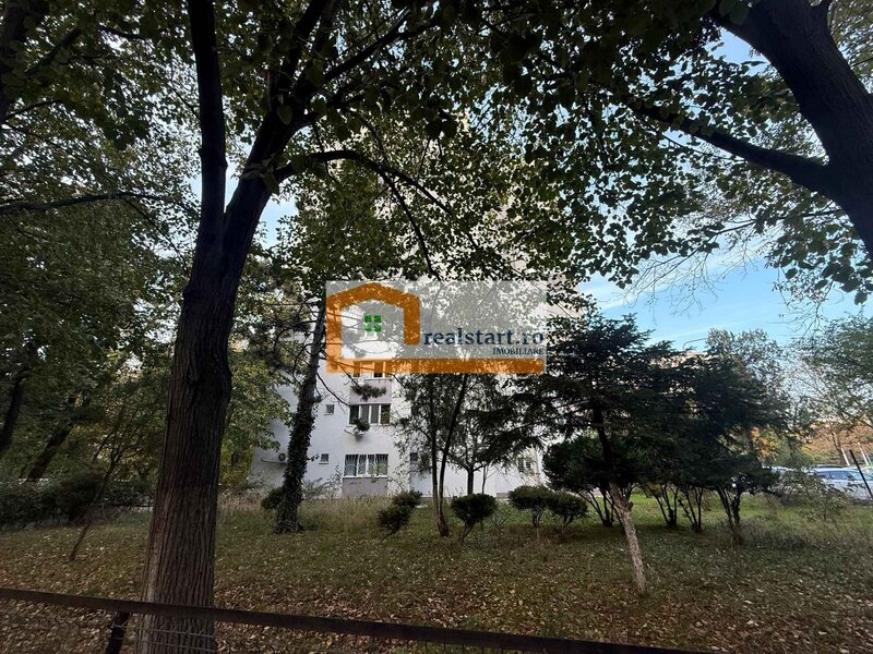 Romancierilor, bloc anvelopat, toate instalatiile noi, 2 lifturi