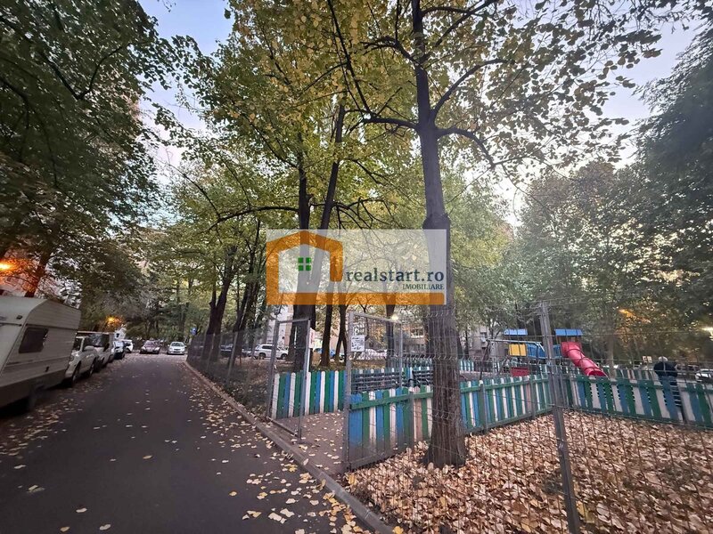 Romancierilor, bloc anvelopat, toate instalatiile noi, 2 lifturi